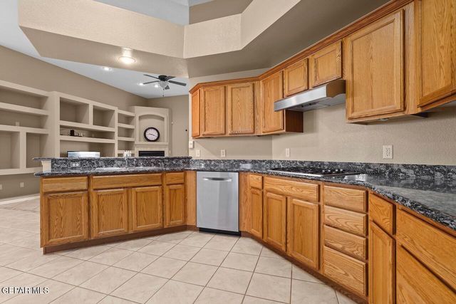 6673 CABANA DEL SOL Drive, El Paso, TX 79911