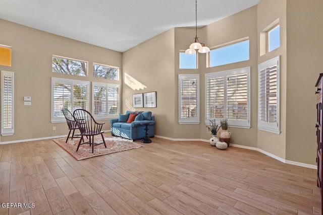 6673 CABANA DEL SOL Drive, El Paso, TX 79911