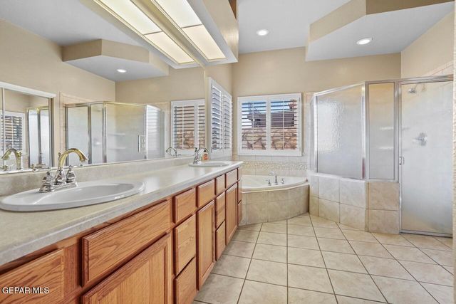 6673 CABANA DEL SOL Drive, El Paso, TX 79911