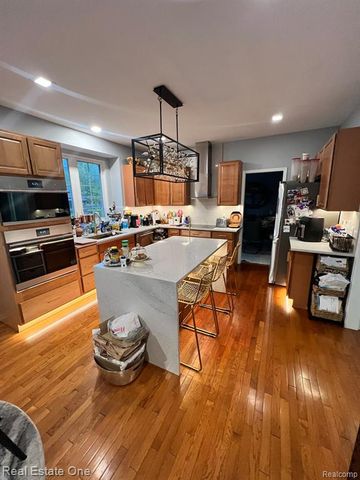 49325 E Central Park, Shelby Twp, MI 48317