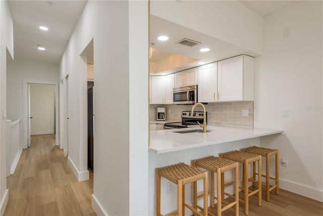 320 ISLAND WAY 209, Clearwater Beach, FL 33767