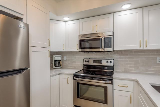 320 ISLAND WAY 209, Clearwater Beach, FL 33767