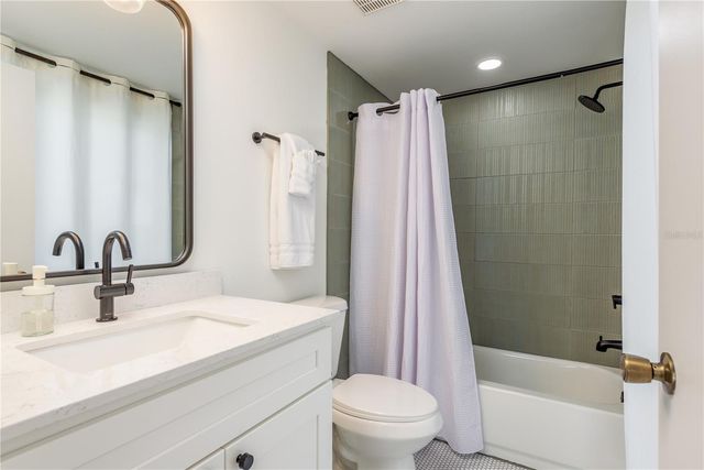 320 ISLAND WAY 209, Clearwater Beach, FL 33767