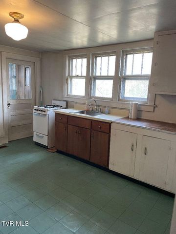 12329 Crab Orchard Road, Coeburn, VA 24230