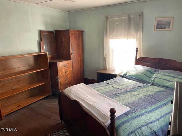 12329 Crab Orchard Road, Coeburn, VA 24230