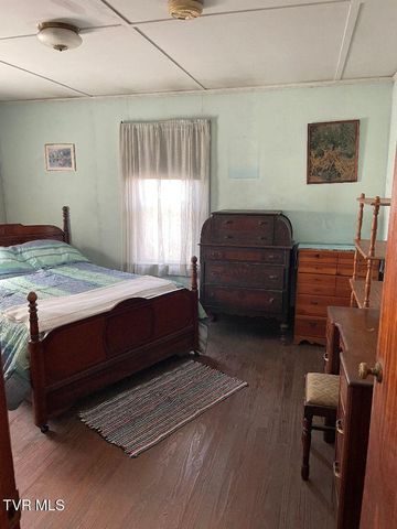 12329 Crab Orchard Road, Coeburn, VA 24230