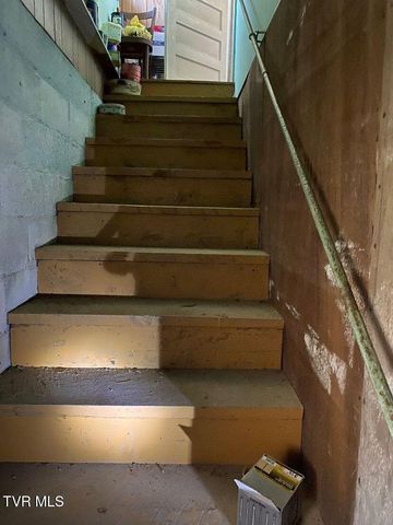 12329 Crab Orchard Road, Coeburn, VA 24230