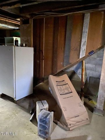 12329 Crab Orchard Road, Coeburn, VA 24230