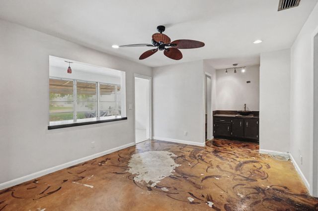 275 South Boulevard C, Boynton Beach, FL 33435