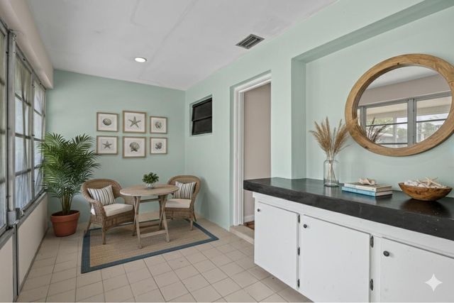 275 South Boulevard C, Boynton Beach, FL 33435