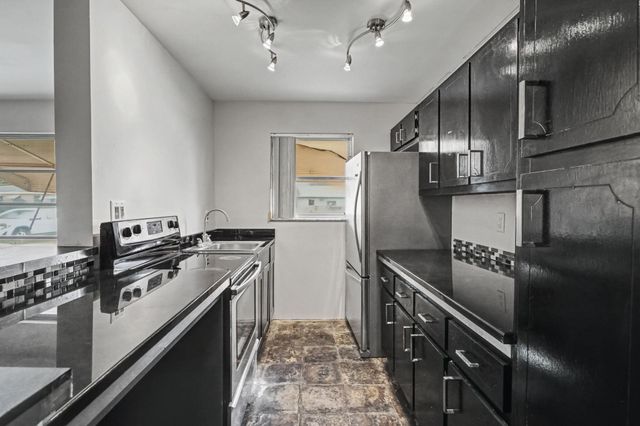 275 South Boulevard C, Boynton Beach, FL 33435