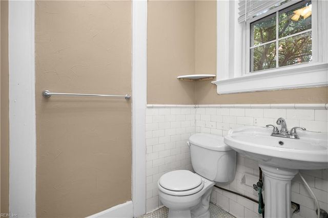 600 W Olney Rd Apt 202, Norfolk, VA 23507