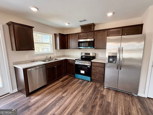 103 Continental Street, Glennville, GA 30427