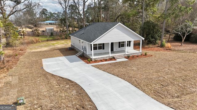 103 Continental Street, Glennville, GA 30427