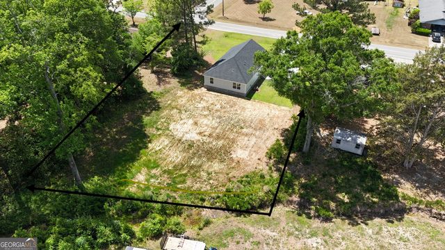 103 Continental Street, Glennville, GA 30427