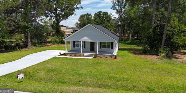 103 Continental Street, Glennville, GA 30427