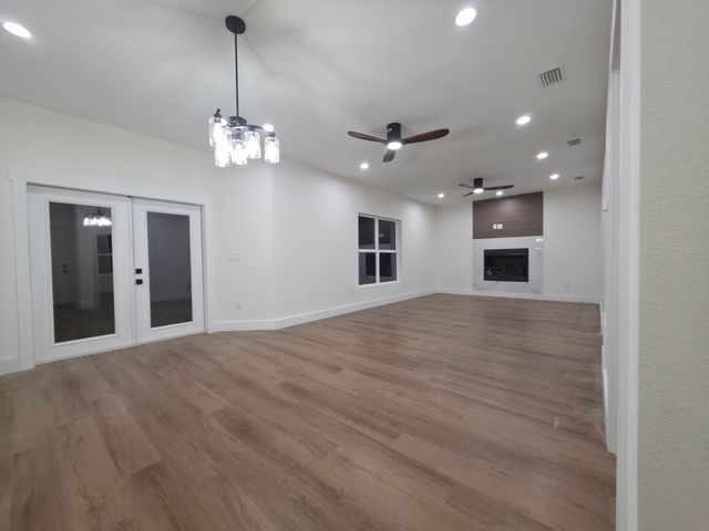 4699 Meadow Lake Drive, Crestview, FL 32539