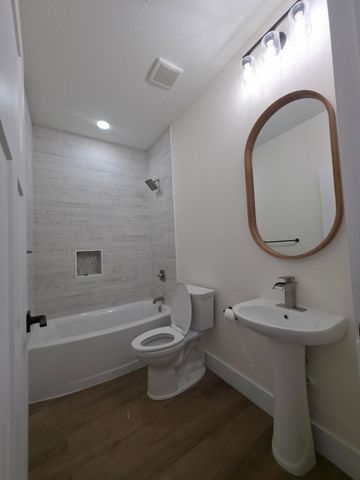 4699 Meadow Lake Drive, Crestview, FL 32539