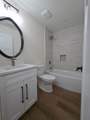 4699 Meadow Lake Drive, Crestview, FL 32539