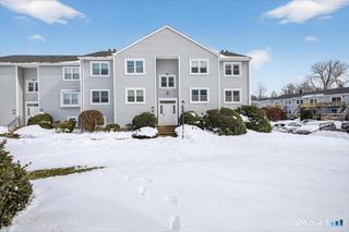 36 Carriage Drive 36, Milford, CT 06460