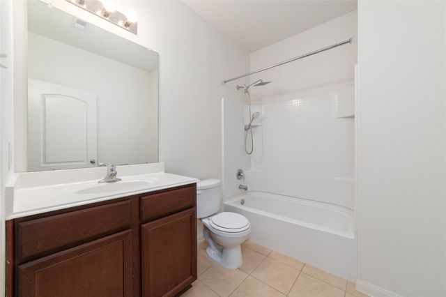12054 Fairquarter Lane, Pinehurst, TX 77362