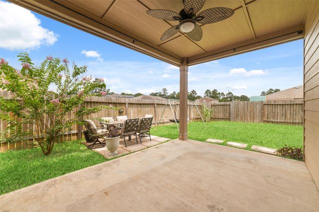 12054 Fairquarter Lane, Pinehurst, TX 77362