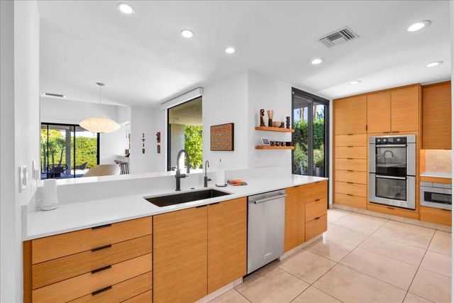 1350 E Marion Way, Palm Springs, CA 92264