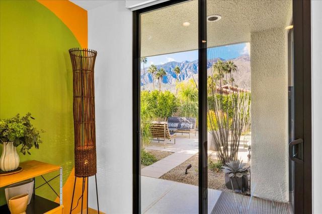 1350 E Marion Way, Palm Springs, CA 92264