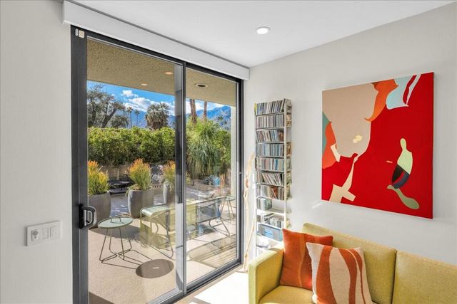 1350 E Marion Way, Palm Springs, CA 92264