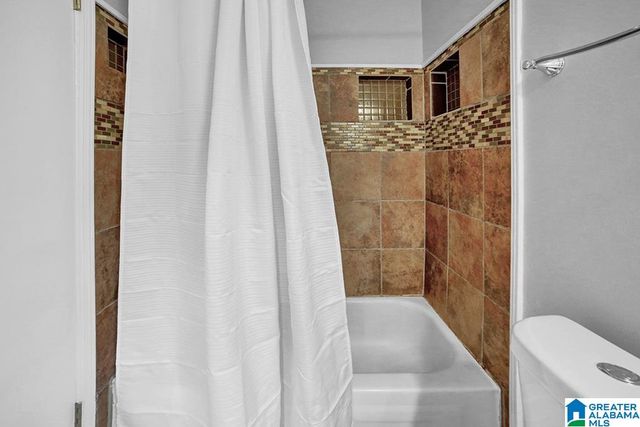 1053 IVY CREEK TRAIL, Hoover, AL 35244