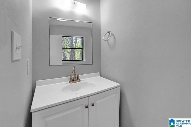 1053 IVY CREEK TRAIL, Hoover, AL 35244