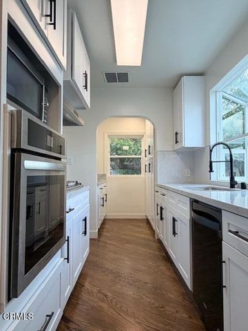 1835 N Oxford Avenue, Pasadena, CA 91104