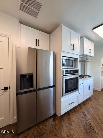 1835 N Oxford Avenue, Pasadena, CA 91104