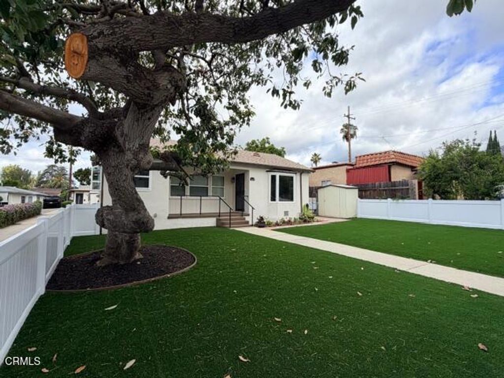 1835 N Oxford Avenue, Pasadena, CA 91104
