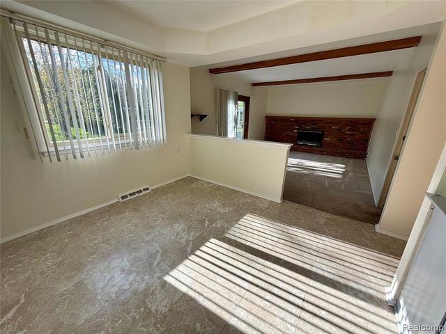 30943 Roselawn Drive, Warren, MI 48088