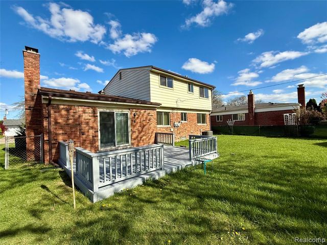 30943 Roselawn Drive, Warren, MI 48088