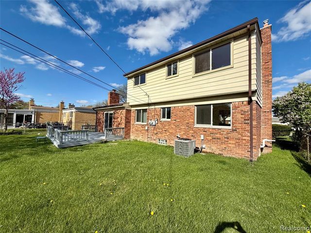 30943 Roselawn Drive, Warren, MI 48088