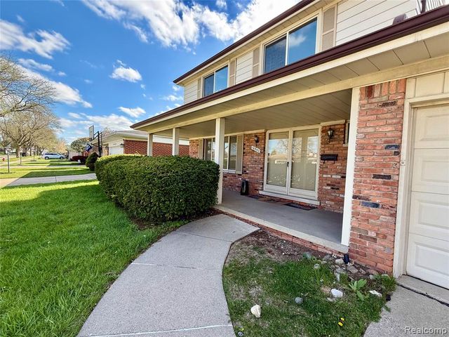 30943 Roselawn Drive, Warren, MI 48088