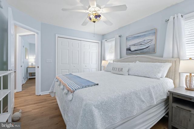 17 NEW CASTLE CT, Ocean View, DE 19970