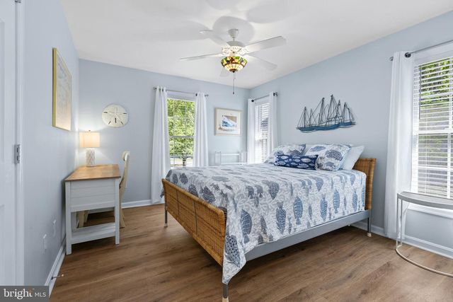 17 NEW CASTLE CT, Ocean View, DE 19970