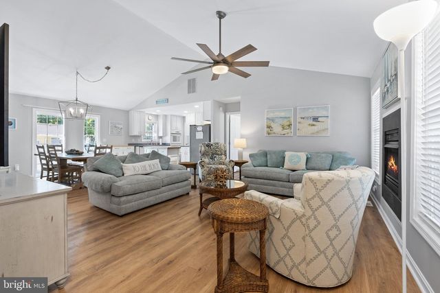 17 NEW CASTLE CT, Ocean View, DE 19970