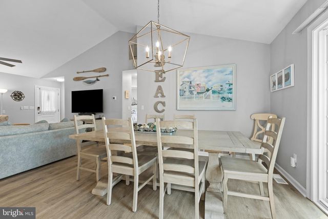 17 NEW CASTLE CT, Ocean View, DE 19970