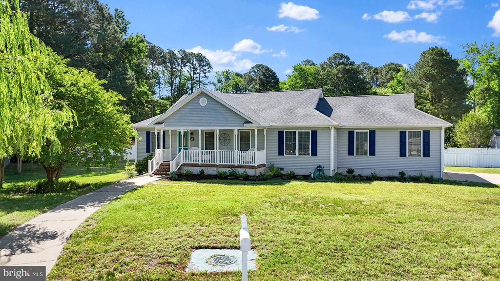 17 NEW CASTLE CT, Ocean View, DE 19970