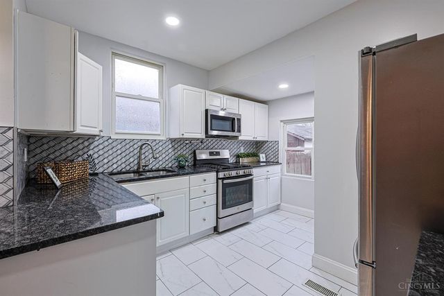 6503 E Ledge Street, Cincinnati, OH 45227