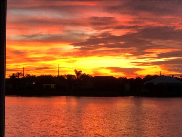 12942 SW KINGSWAY CIRCLE, Lake Suzy, FL 34269