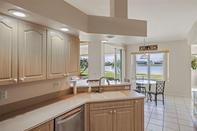 12942 SW KINGSWAY CIRCLE, Lake Suzy, FL 34269