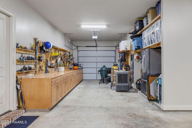 204 Reservoir Road, Broussard, LA 70518