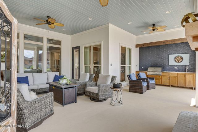 204 Reservoir Road, Broussard, LA 70518