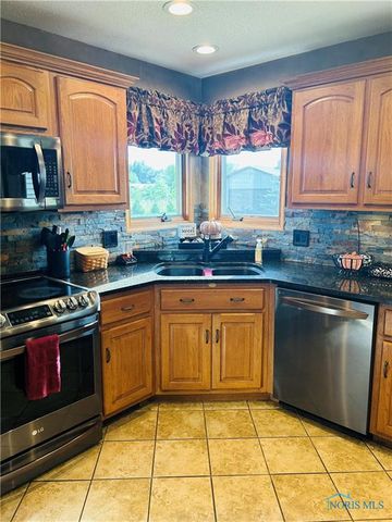 16453 Rd 63, Antwerp, OH 45813