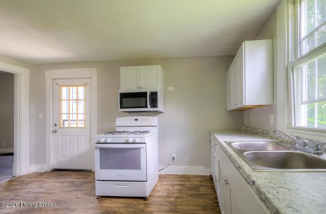 741 S 37th St, Louisville, KY 40211
